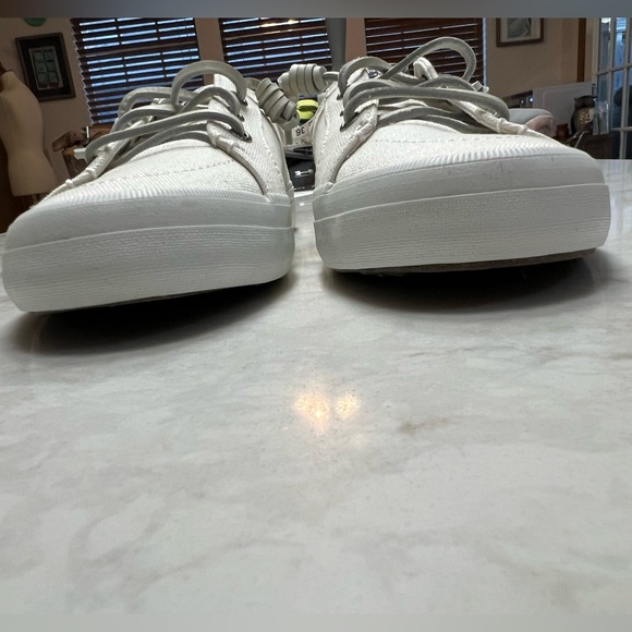 Sperry crest Vibe white with navy trim canvas sneakers, 8.5, nwot. - Picture 5 of 12